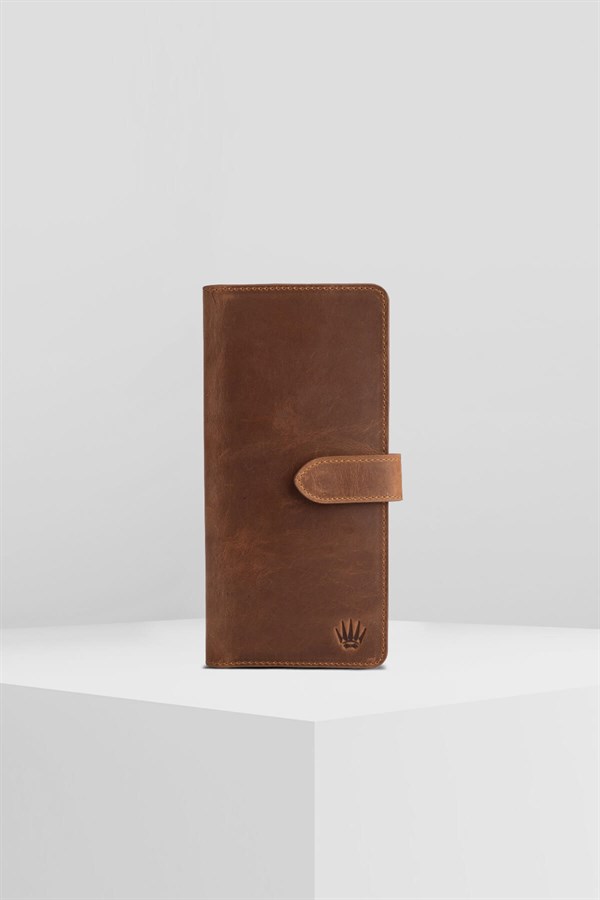 LUCY CRAZY TAN LEATHER WALLETPHONE WALLETWATCHOFROYALLUCYCRZTABALUCY CRAZY TAN LEATHER WALLET