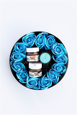 ROUND BLUE ROSE AND CHOCOLATEROYAL BOXWATCHOFROYALRYLBXBLECHLTROUND BLUE ROSE AND CHOCOLATE